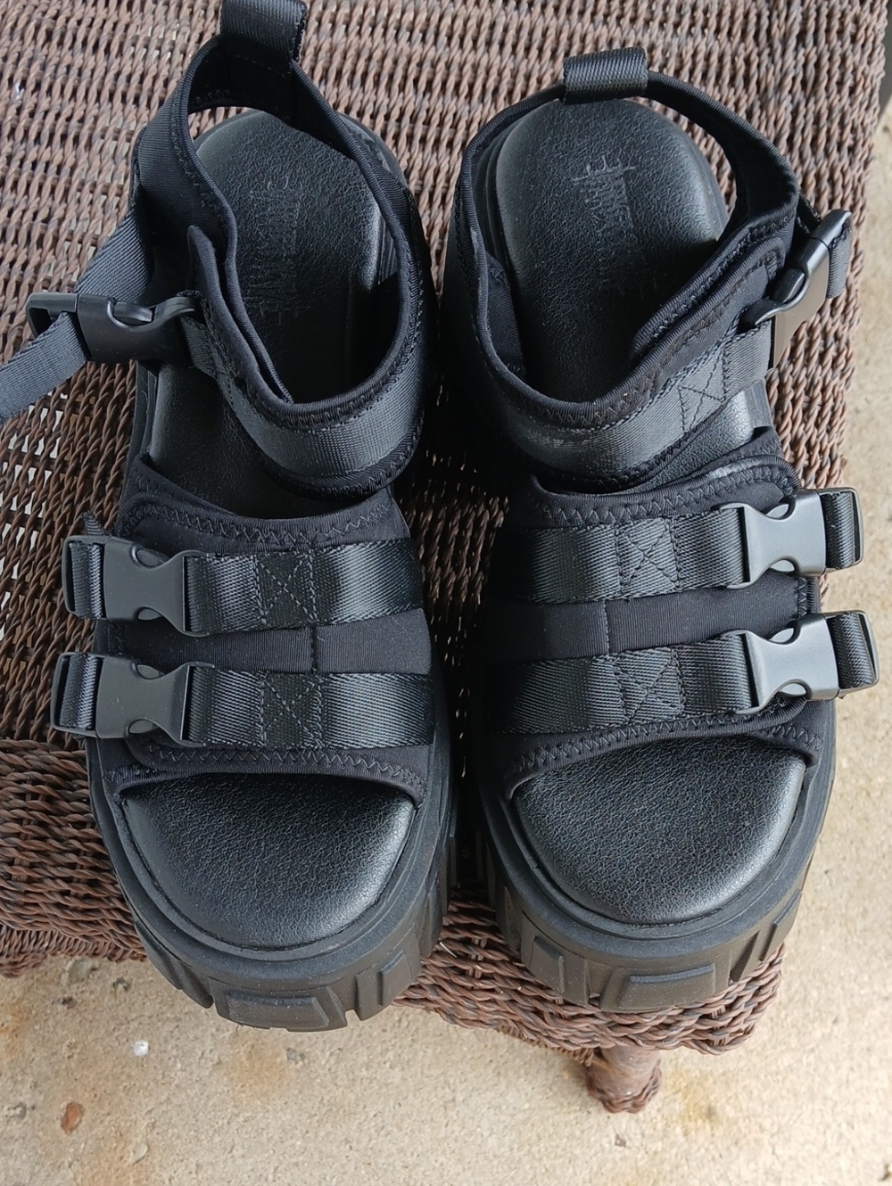 DOLLS KILL UTOPIA Black Platform Sandals